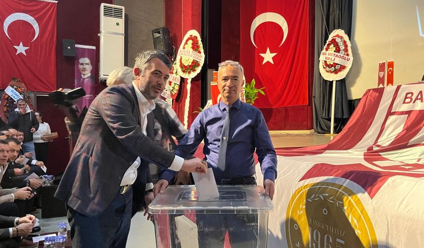 Teksüt Bandırmaspor'da kulüp başkanı Onur Göçmez göreve yeniden seçildi